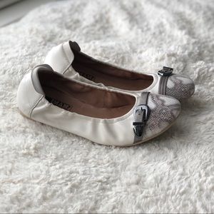 White and Grey Flats Sundance Mam’zelle